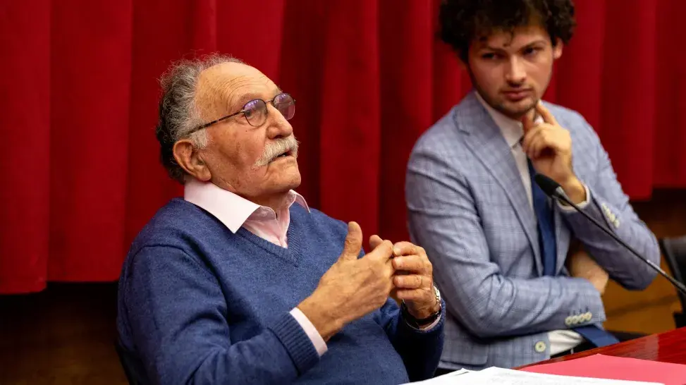 conférence sur le travail de mémoire avec Nicolas Warembourg, directeur du Département des licences de l’École de droit de la Sorbonne, André Panczer, président du Conseil national pour la mémoire des enfants juifs déportés et Madame Ginette Kolinka, rescapée du camp de concentration d’Auschwitz.